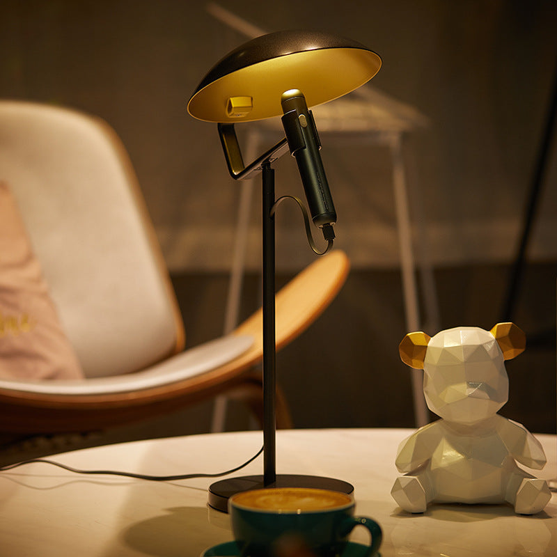 Underful FlashLight LED Table Lamp