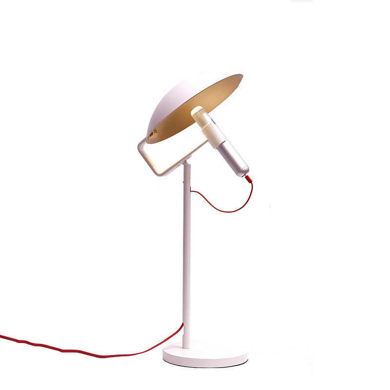 Underful FlashLight LED Table Lamp
