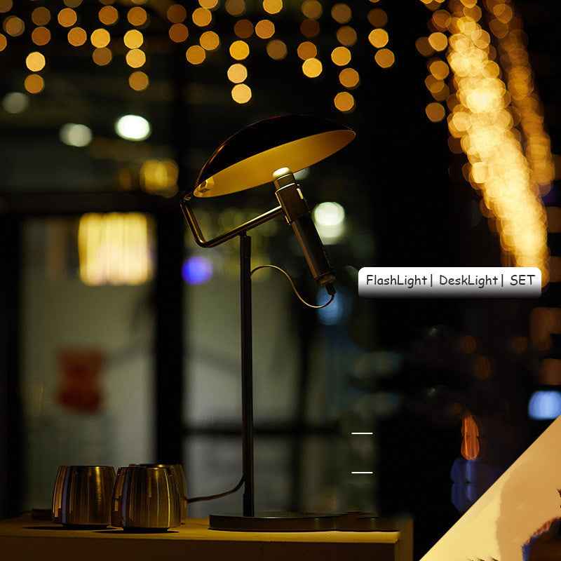 Underful FlashLight LED Table Lamp
