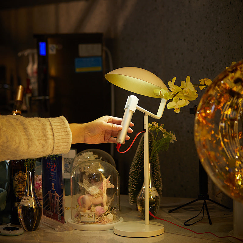 Underful FlashLight LED Table Lamp